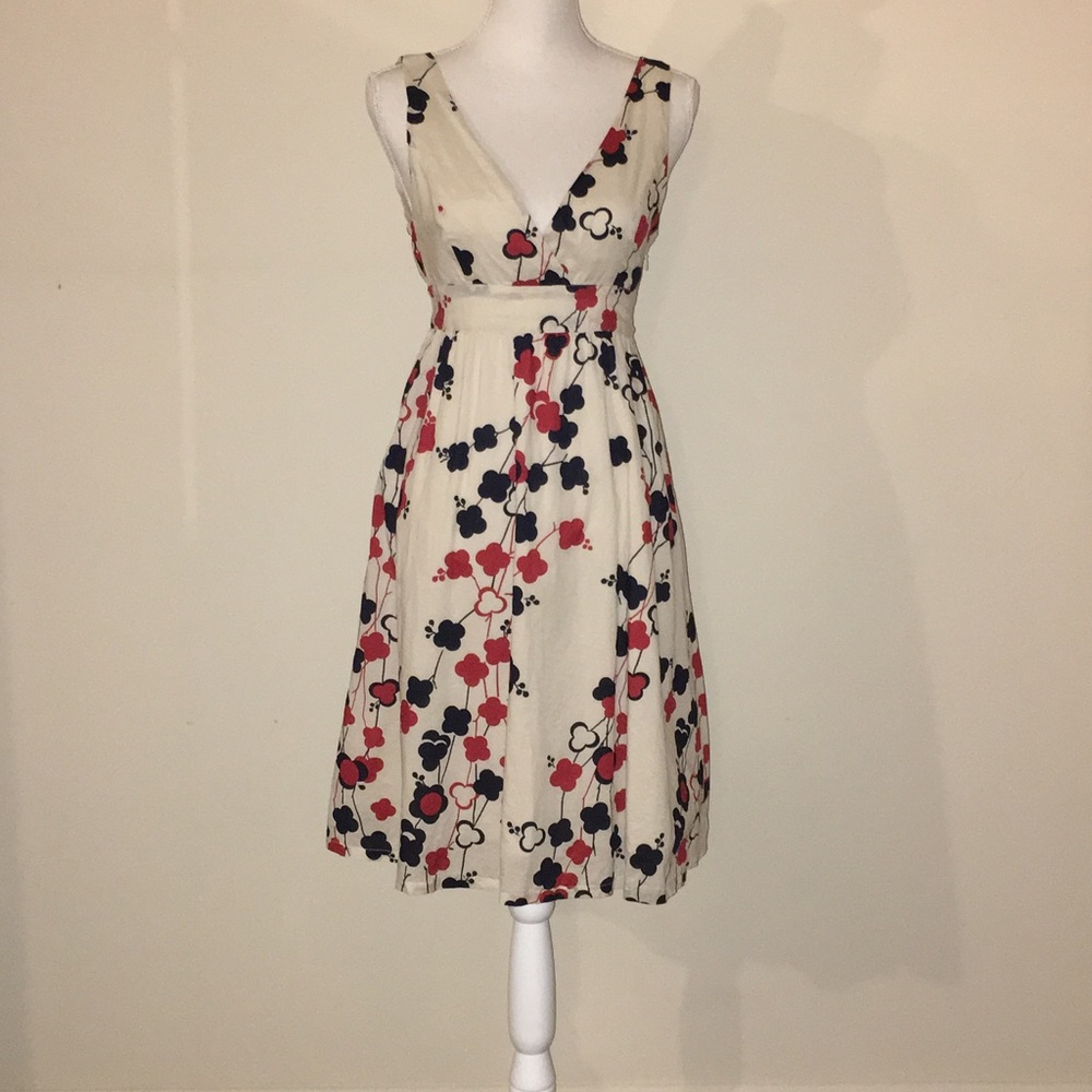 Ivory Retro Floral Print Dress by Theme Size M